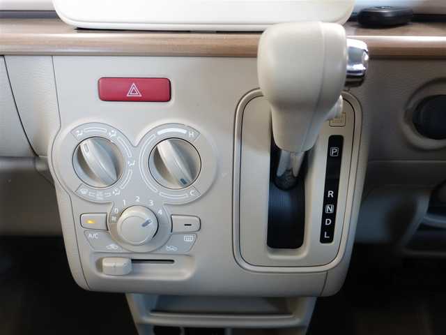 スズキ ラパン S 静岡県 2018(平30)年 7.8万km フレンチミントパールメタリック 禁煙車/レーダーブレーキサポート/誤発進抑制機能/純正CDチューナー/　CD/AUX/AM.FM/ETC/運転席シートヒーター/スマートキー/プッシュスタート/HIDヘッドライト/純正フロアマット/純正ドアバイザー/取扱説明書/保証書