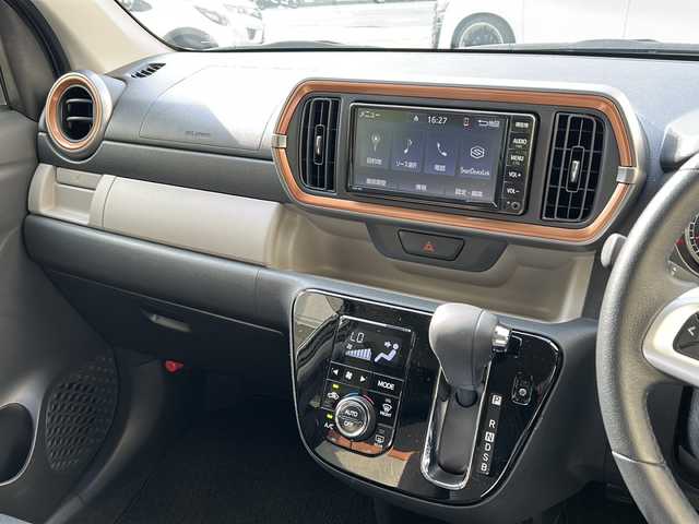 トヨタ パッソ モーダ　Gパッケージ 兵庫県 2022(令4)年 2.8万km ブラックマイカメタリック/パウダリーベージュメタリック 2トーン ワンオーナー/純正SDナビ/Bluetooth・AM/FM・CD・AUX/ワンセグTV/バックカメラ/ドライブレコーダー/アンチロック・ブレーキ・システム/衝突被害軽減システム/横滑り防止装置/盗難防止装置/レーンキープアシスト/前後コーナーセンサー/アイドリングストップ/オートライト/オートマチックハイビーム/純正アルミホイール/純正フロアマット/LEDヘッドライト/スマートキー/スペアキー×1/取扱説明書/保証書/記録簿