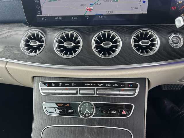 メルセデス・ベンツ Ｅ２００ クーペ スポーツ 滋賀県 2018(平30)年 4.9万km 白 Burmester/SR/レザーシート／シートヒーター/純正ナビTV／BT／USB/３６０°カメラ/電動リアゲート/ACC/BSM/LKA/HUD/純正１９インチAW