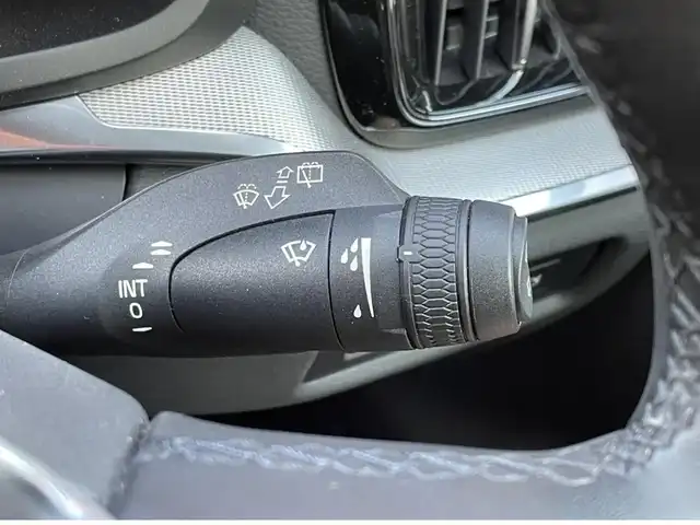 ボルボ Ｖ６０ B5 Rデザイン 愛知県 2021(令3)年 3.5万km オニキスブラックP サンルーフ/ヘッドアップディスプレイ /Bowers＆Ｗilkins /純正ナビ /フルセグTV /360度カメラ /ACC /レーンキープ/ブラインドスポット/黒半革 /全席シートヒーター /パワーバックドア /ETC /ワイヤレス充電/純正ドライブレコーダー/純正19インチアルミ/スマートキー