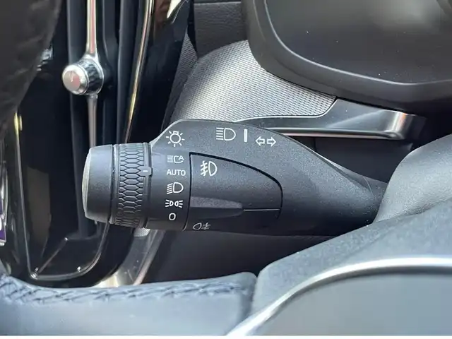 ボルボ Ｖ６０ B5 Rデザイン 愛知県 2021(令3)年 3.5万km オニキスブラックP サンルーフ/ヘッドアップディスプレイ /Bowers＆Ｗilkins /純正ナビ /フルセグTV /360度カメラ /ACC /レーンキープ/ブラインドスポット/黒半革 /全席シートヒーター /パワーバックドア /ETC /ワイヤレス充電/純正ドライブレコーダー/純正19インチアルミ/スマートキー