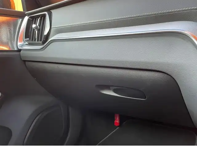 ボルボ Ｖ６０ B5 Rデザイン 愛知県 2021(令3)年 3.5万km オニキスブラックP サンルーフ/ヘッドアップディスプレイ /Bowers＆Ｗilkins /純正ナビ /フルセグTV /360度カメラ /ACC /レーンキープ/ブラインドスポット/黒半革 /全席シートヒーター /パワーバックドア /ETC /ワイヤレス充電/純正ドライブレコーダー/純正19インチアルミ/スマートキー