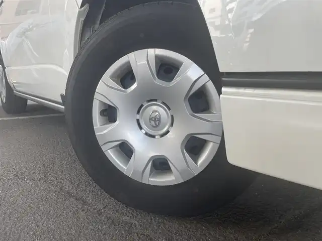 トヨタ ハイエース ファインテックツアラー 鹿児島県 2023(令5)年 2万km ホワイトパールクリスタルシャイン トヨタセーフティセンス/・プリクラッシュセーフティ/・レーンディパーチャーアラート/・オートマチックハイビーム/・パーキングブレーキサポート/モデリスタフルエアロ/トヨタ純正ナビ/・フルセグTV/・Bluetooth/・バックカメラ/・アラウンドビューモニター/純正フリップダウンモニター/両側パワースライドドア/LEDヘッドライト/オートライト/リラックスキャプテンシート/オートエアコン/プッシュスタート/ワンオーナー/新車保証書/取扱説明書