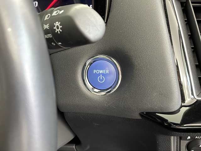 トヨタ クラウン ハイブリッド RS アドバンス 鹿児島県 2018(平30)年 4.5万km ブラック メーカー純正ナビ/（AM/FM/CD/DVD/SD/BT/USB/フルセグ）/パノラミックビューモニター/ビルトインETC/前後ドライブレコーダー/トヨタセーフティセンス/・追従機能付きクルーズコントロール/・レーントレーシングアシスト/・センタートレース/・プリクラッシュセーフティ/・ブラインドスポットモニター/・クリアランスソナー/・リアクロストラフィックアラート/・リヤカメラディテクション/・パーキングサポートブレーキ/・ロードサインアシスト/前席パワーシート/シートメモリー/前席シートヒーター/ハンドルヒーター/電動パーキングブレーキ/オートブレーキホールド/純正18インチアルミホイール