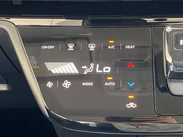 日産 サクラ X 岐阜県 2022(令4)年 4万km ブラック メーカー純正SDナビ//フルセグテレビ/Bluetooth/CD/DVD /プロパイロット /先進安全装備360°セーフティアシスト/インテリジェントエマージェンシーブレーキ/踏み間違え防止アシスト/車線逸脱防止支援システム/ふらつき警報/標識認識機能/ハイビームアシスト/純正14インチアルミホイール　/純正ドライブレコーダー　/純正フロアマット　/スマートキー×2/保証書/取扱説明書/ナビ取扱説明書/ドライブレコーダー取扱説明書