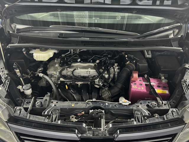 トヨタ ヴォクシー ZS 沖縄県 2014(平26)年 5.6万km ブラッキッシュアゲハガラスフレーク 禁煙車/8人乗り/両側パワースライドドア/純正ナビ　NSZT-W62G/【CD/DVD/フルセグTV/BT】/WAC/バックカメラ/ドライブレコーダー/ビルトインETC/横滑り防止装置/サンシェード/プッシュスタート/スマートキー/スペアキー