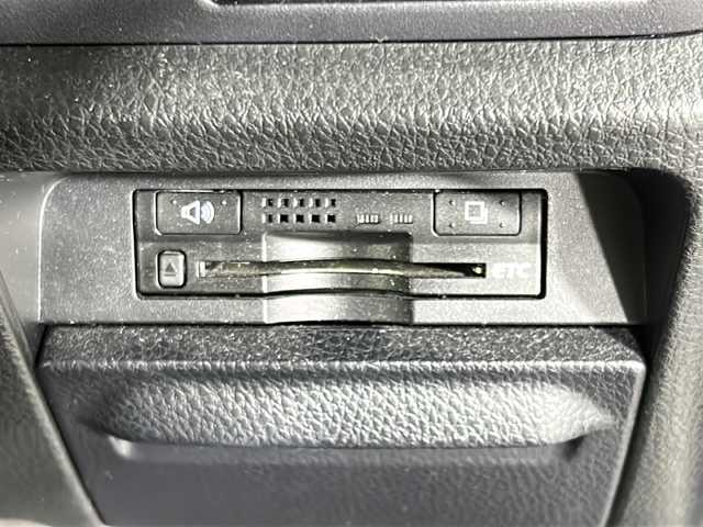 トヨタ ヴォクシー ZS 沖縄県 2014(平26)年 5.6万km ブラッキッシュアゲハガラスフレーク 禁煙車/8人乗り/両側パワースライドドア/純正ナビ　NSZT-W62G/【CD/DVD/フルセグTV/BT】/WAC/バックカメラ/ドライブレコーダー/ビルトインETC/横滑り防止装置/サンシェード/プッシュスタート/スマートキー/スペアキー