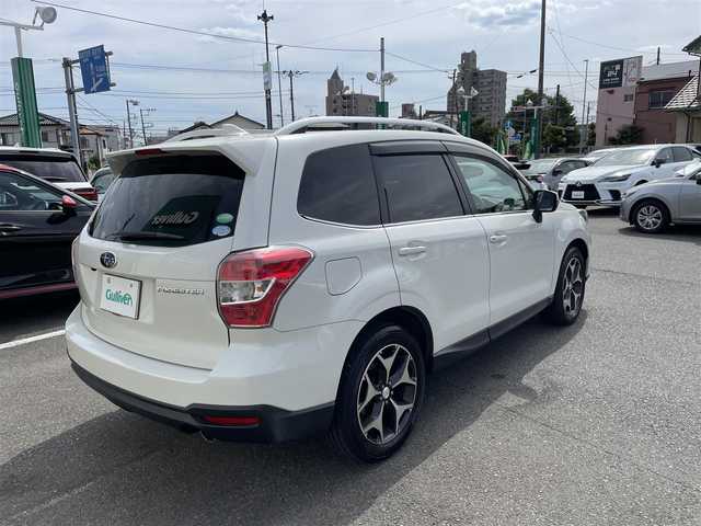 スバル フォレスター S－リミテッド 神奈川県 2015(平27)年 5万km クリスタルホワイトP 社外ナビ/　・Bluetooth/DVD/SD/　・フルセグTV/　・バックカメラ/EyeSight/　・全車速追従機能付クルーズコントロール/　・プリクラッシュブレーキ/　・AT誤発進抑制制度/　・車線逸脱警報/　・ふらつき警報/　・先行車発進お知らせ/前席パワーシート/前席シートヒーター/ビルトインETC/純正18インチホイール/フロアマット/スマートキー×２/取扱説明書/新車時手帳