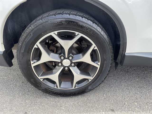 スバル フォレスター S－リミテッド 神奈川県 2015(平27)年 5万km クリスタルホワイトP 社外ナビ/　・Bluetooth/DVD/SD/　・フルセグTV/　・バックカメラ/EyeSight/　・全車速追従機能付クルーズコントロール/　・プリクラッシュブレーキ/　・AT誤発進抑制制度/　・車線逸脱警報/　・ふらつき警報/　・先行車発進お知らせ/前席パワーシート/前席シートヒーター/ビルトインETC/純正18インチホイール/フロアマット/スマートキー×２/取扱説明書/新車時手帳