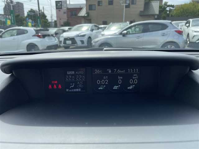 スバル フォレスター S－リミテッド 神奈川県 2015(平27)年 5万km クリスタルホワイトP 社外ナビ/　・Bluetooth/DVD/SD/　・フルセグTV/　・バックカメラ/EyeSight/　・全車速追従機能付クルーズコントロール/　・プリクラッシュブレーキ/　・AT誤発進抑制制度/　・車線逸脱警報/　・ふらつき警報/　・先行車発進お知らせ/前席パワーシート/前席シートヒーター/ビルトインETC/純正18インチホイール/フロアマット/スマートキー×２/取扱説明書/新車時手帳