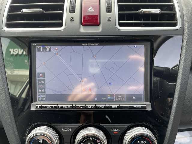 スバル フォレスター S－リミテッド 神奈川県 2015(平27)年 5万km クリスタルホワイトP 社外ナビ/　・Bluetooth/DVD/SD/　・フルセグTV/　・バックカメラ/EyeSight/　・全車速追従機能付クルーズコントロール/　・プリクラッシュブレーキ/　・AT誤発進抑制制度/　・車線逸脱警報/　・ふらつき警報/　・先行車発進お知らせ/前席パワーシート/前席シートヒーター/ビルトインETC/純正18インチホイール/フロアマット/スマートキー×２/取扱説明書/新車時手帳