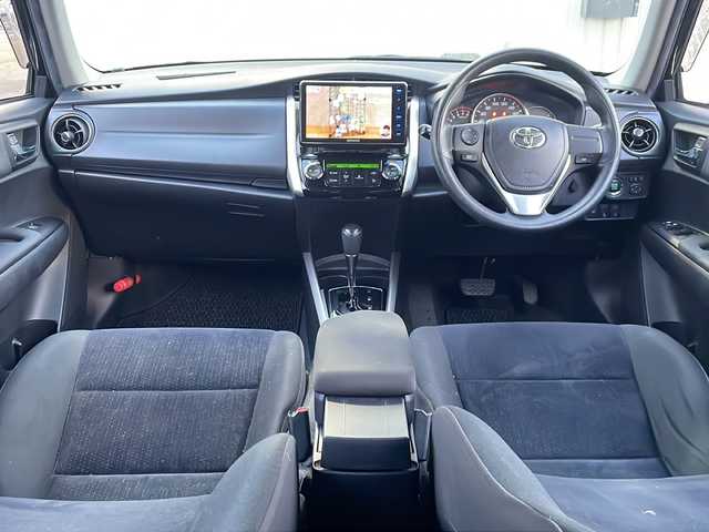 トヨタ カローラ フィールダー 1．5G 道北・旭川 2015(平27)年 9.2万km ブラックマイカ /4WD//寒冷地仕様//社外メモリナビ//CD/DVD/SD/USB/HDMI/BT/フルセグ//バックカメラ//アルパインフリップダウンモニター//PCS//LDA//オートハイビーム//オートライト//LEDヘッドライト//フォグライト//フロントデアイサー//純正エンジンスターター//ドライブレコーダー//ETC//純正ラゲッジマット//トノカバー//純正フロアマット//ドアバイザー