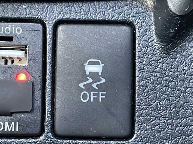 トヨタ カローラ フィールダー 1．5G 道北・旭川 2015(平27)年 9.2万km ブラックマイカ /4WD//寒冷地仕様//社外メモリナビ//CD/DVD/SD/USB/HDMI/BT/フルセグ//バックカメラ//アルパインフリップダウンモニター//PCS//LDA//オートハイビーム//オートライト//LEDヘッドライト//フォグライト//フロントデアイサー//純正エンジンスターター//ドライブレコーダー//ETC//純正ラゲッジマット//トノカバー//純正フロアマット//ドアバイザー