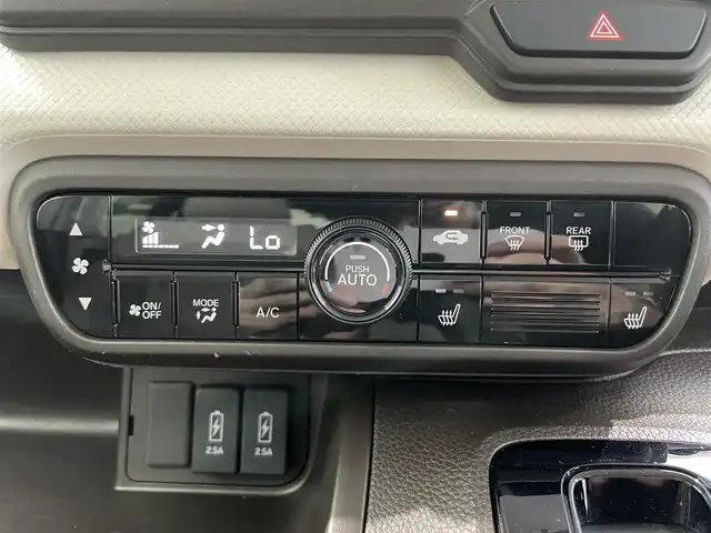 ホンダ Ｎ ＢＯＸ L 鹿児島県 2021(令3)年 5.3万km クリスタルブラックパール 禁煙車/ナビ(CN-BR310B)/(Bluetooth/CD)/バックカメラ/ホンダセンシング/　・衝突軽減ブレーキ（CMBS）/　・誤発進抑制機能（前方・後方）/　・歩行者事故低減ステアリング/　・路外逸脱抑制機能/　・渋滞追従機能付きアダプティブクルーズコントロール（ACC）/前席シートヒーター/片側パワースライドドア/LEDヘッドライト/ベンチシート/チップアップシート/ドライブレコーダー/ETC/純正フロアマット/アイドリングストップ