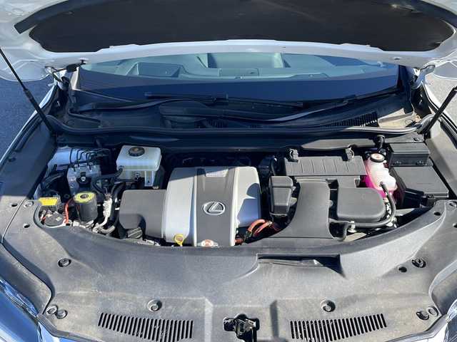 レクサス ＲＸ 450h Fスポーツ 岩手県 2017(平29)年 2.1万km ホワイトノーヴァガラスフレーク ワンオーナー/純正ナビ(CD/DVD/ラジオ/SD/AUX/USB/BT)/パノラミックビューモニター/フルセグテレビ/サンルーフ/赤革シート/前席シートヒーター/ベンチレーション/前席パワーシート(D席メモリー機能付き)/ビルトインETC(2.0)/パワーバックドア/ヘッドアップディスプレイ/プリクラッシュセーフティ/オートマチックハイビーム/レーダークルーズコントロール/3眼LEDヘッドライト/シーケンシャルウィンカー/AC100V電源/コーナーセンサー/純正エンジンスターター/純正20inアルミホイール/純正フロアマット/純正トノカバー/スマートキー×2/カードキー/保証書