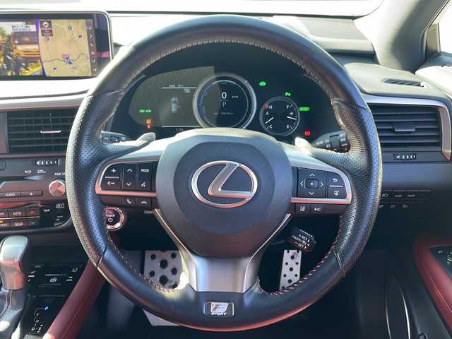 レクサス ＲＸ 450h Fスポーツ 岩手県 2017(平29)年 2.1万km ホワイトノーヴァガラスフレーク ワンオーナー/純正ナビ(CD/DVD/ラジオ/SD/AUX/USB/BT)/パノラミックビューモニター/フルセグテレビ/サンルーフ/赤革シート/前席シートヒーター/ベンチレーション/前席パワーシート(D席メモリー機能付き)/ビルトインETC(2.0)/パワーバックドア/ヘッドアップディスプレイ/プリクラッシュセーフティ/オートマチックハイビーム/レーダークルーズコントロール/3眼LEDヘッドライト/シーケンシャルウィンカー/AC100V電源/コーナーセンサー/純正エンジンスターター/純正20inアルミホイール/純正フロアマット/純正トノカバー/スマートキー×2/カードキー/保証書