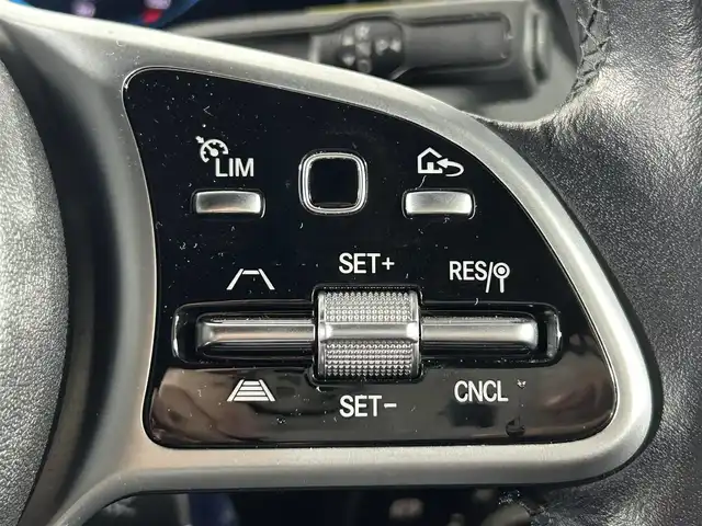 メルセデス・ベンツ ＧＬＢ２００ｄ 佐賀県 2020(令2)年 5.3万km グレー 純正ナビ/フルセグTV/Bluetooth/USB/360度カメラ/レーダーセーフティパッケージ/追従型クルーズコントロール/ACC/ブラインドスポットモニター/アンビエントライト/黒ハーフレザー/シートヒーター/パワーバックドア/純正18インチAW/ルーフレール/ETC/ドライブレコーダー