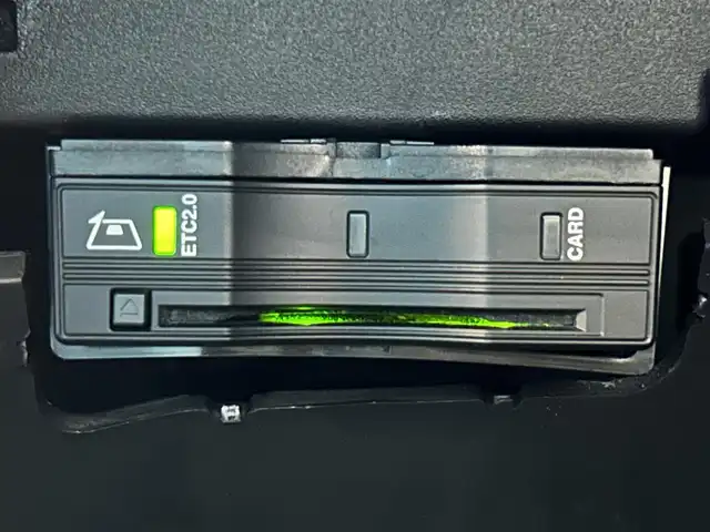 メルセデス・ベンツ ＧＬＢ２００ｄ 佐賀県 2020(令2)年 5.3万km グレー 純正ナビ/フルセグTV/Bluetooth/USB/360度カメラ/レーダーセーフティパッケージ/追従型クルーズコントロール/ACC/ブラインドスポットモニター/アンビエントライト/黒ハーフレザー/シートヒーター/パワーバックドア/純正18インチAW/ルーフレール/ETC/ドライブレコーダー