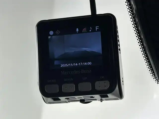 メルセデス・ベンツ ＧＬＢ２００ｄ 佐賀県 2020(令2)年 5.3万km グレー 純正ナビ/フルセグTV/Bluetooth/USB/360度カメラ/レーダーセーフティパッケージ/追従型クルーズコントロール/ACC/ブラインドスポットモニター/アンビエントライト/黒ハーフレザー/シートヒーター/パワーバックドア/純正18インチAW/ルーフレール/ETC/ドライブレコーダー