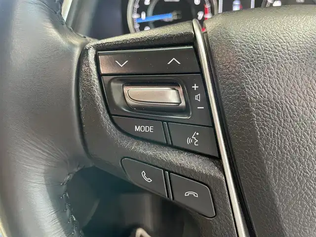 トヨタ アルファード G 鹿児島県 2018(平30)年 5.8万km ホワイトパールクリスタルシャイン 禁煙車　/フローティングナビ(CD/DVD/フルセグTV)　/トヨタセーフティセンス　/両側パワースライドドア　/追従型クルーズコントロール　/バックカメラ　/前席パワーシート　/前席シートヒーター　/前席ベンチレーション　/LEDヘッドライト/純正フロアマット/純正アルミホイール/純正ドアバイザー/ETC/電格ミラー/電動パーキングブレーキ/オートブレーキホールド