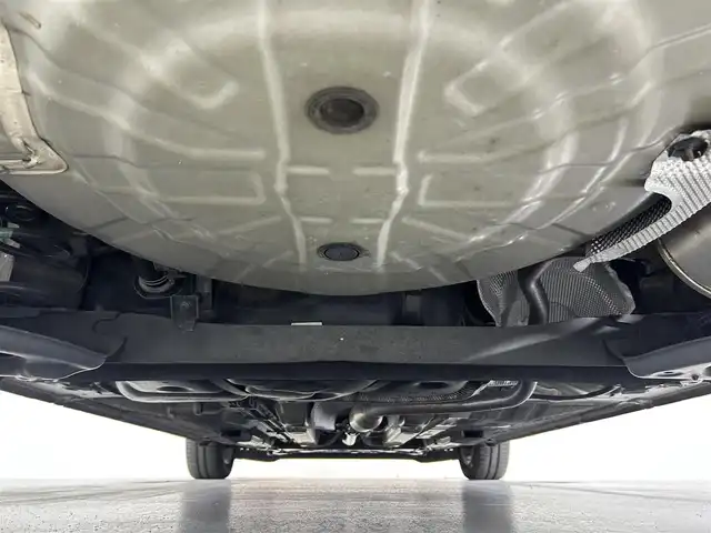 日産 ノート e－パワー メダリスト 佐賀県 2017(平29)年 2.9万km インペリアルアンバーP 純正ナビ/フルセグTV/DVD/CD/Bluetooth/FM/AM/衝突軽減被害軽減システム/レーンキープアシスト/先行車発進検知/全方位カメラ/コーナーセンサー/プッシュスタート/ETC/純正ドライブレコーダー/ハーフレザーシート/デジタルインナーミラー/LEDヘッドライト/フォグランプ/ウィンカーミラー/電動格納ミラー/ドアバイザー/ドライブモード切替