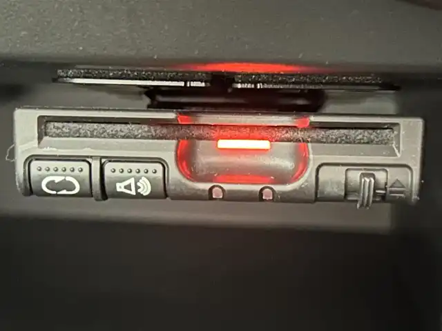 日産 ノート e－パワー メダリスト 佐賀県 2017(平29)年 2.9万km インペリアルアンバーP 純正ナビ/フルセグTV/DVD/CD/Bluetooth/FM/AM/衝突軽減被害軽減システム/レーンキープアシスト/先行車発進検知/全方位カメラ/コーナーセンサー/プッシュスタート/ETC/純正ドライブレコーダー/ハーフレザーシート/デジタルインナーミラー/LEDヘッドライト/フォグランプ/ウィンカーミラー/電動格納ミラー/ドアバイザー/ドライブモード切替