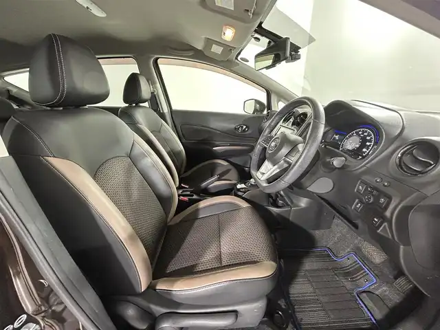 日産 ノート e－パワー メダリスト 佐賀県 2017(平29)年 2.9万km インペリアルアンバーP 純正ナビ/フルセグTV/DVD/CD/Bluetooth/FM/AM/衝突軽減被害軽減システム/レーンキープアシスト/先行車発進検知/全方位カメラ/コーナーセンサー/プッシュスタート/ETC/純正ドライブレコーダー/ハーフレザーシート/デジタルインナーミラー/LEDヘッドライト/フォグランプ/ウィンカーミラー/電動格納ミラー/ドアバイザー/ドライブモード切替