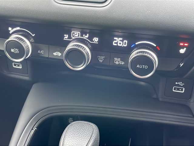 ホンダ ヴェゼル ハイブリッド e:HEV X 福島県 2022(令4)年 2.3万km プラチナホワイトパール 4WD 純正ナビ フルセグTV Bluetooth バックカメラ ホンダセンシング LEDヘッドライト フォグランプ オートライト シートヒーター ワイヤレス充電 ETC2.0 オートライト スマートキー