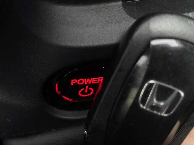 ホンダ ヴェゼル ハイブリッド e:HEV X 福島県 2022(令4)年 2.3万km プラチナホワイトパール 4WD 純正ナビ フルセグTV Bluetooth バックカメラ ホンダセンシング LEDヘッドライト フォグランプ オートライト シートヒーター ワイヤレス充電 ETC2.0 オートライト スマートキー