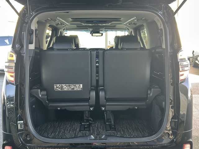 トヨタ ヴェルファイア Z Gエディション 京都府 2018(平30)年 8.4万km ブラック アルパイン11インチナビ/アルパイン12.8インチフリップダウンモニター/フルセグテレビ/走行中視聴可能/DVD視聴可能/バックカメラ/Bluetooth/サンルーフ/admirationエアロ/adimrationマフラー/三眼LEDヘッドライト/シーケンシャルウィンカー/デジタルインナーミラー/カーアロマ/メモリーパワーシート/シートヒーター＆ベンチレーション/オットマン/ステアリングヒーター/両側パワースライドドア/トヨタセーフティーセンス/レーダークルーズコントロール/クリアランスソナー/パーキングサポートブレーキ/プリクラシュセーフティー/ロードサインアシスト/レーンキープアシスト/ブレーキホールド/禁煙車/ビルトインETC/純正フロアマット/電動格納ウィンカーミラー