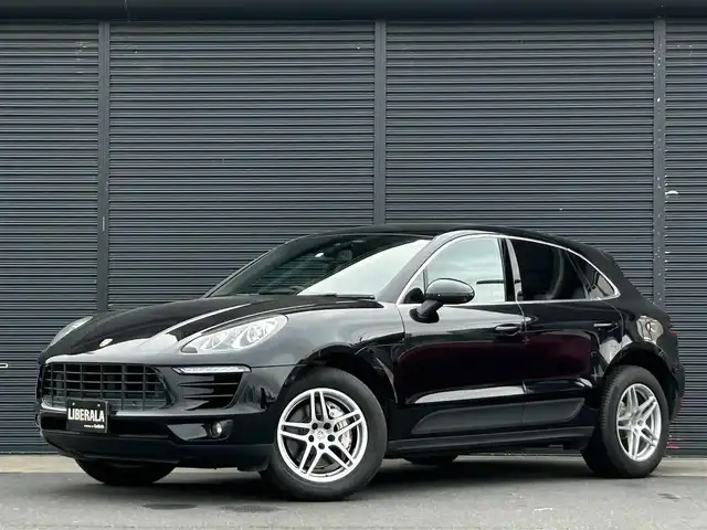 ポルシェ マカン S 茨城県 2016(平28)年 6.4万km ジェットブラック 中期型 /レザ-インテリアパッケージ /アゲ-トグレ-インテリア /黒革 /パワ-シ-ト /パワ-テ-ルゲ-ト /PCMナビ /BT/USB /バックカメラ /パ-キングセンサ- /レ-ンキ-プアシスト /クル-ズコントロ-ル /キセノンヘッドライト /ETC /禁煙車