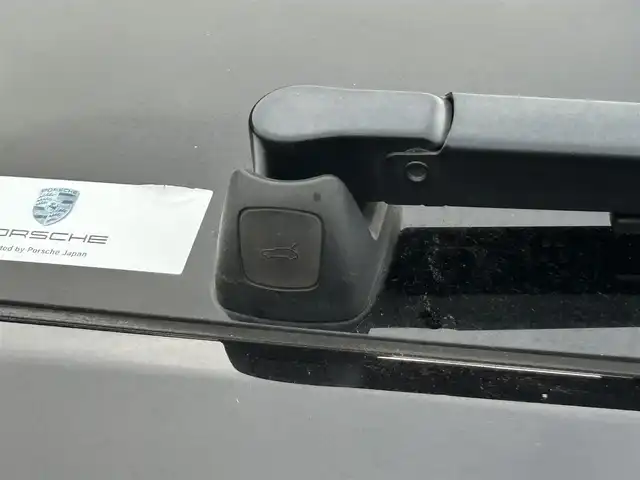 ポルシェ マカン S 茨城県 2016(平28)年 6.4万km ジェットブラック 中期型 /レザ-インテリアパッケージ /アゲ-トグレ-インテリア /黒革 /パワ-シ-ト /パワ-テ-ルゲ-ト /PCMナビ /BT/USB /バックカメラ /パ-キングセンサ- /レ-ンキ-プアシスト /クル-ズコントロ-ル /キセノンヘッドライト /ETC /禁煙車