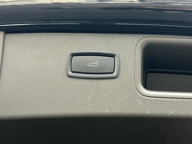 ポルシェ マカン S 茨城県 2016(平28)年 6.4万km ジェットブラック 中期型 /レザ-インテリアパッケージ /アゲ-トグレ-インテリア /黒革 /パワ-シ-ト /パワ-テ-ルゲ-ト /PCMナビ /BT/USB /バックカメラ /パ-キングセンサ- /レ-ンキ-プアシスト /クル-ズコントロ-ル /キセノンヘッドライト /ETC /禁煙車