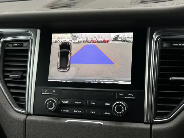 ポルシェ マカン S 茨城県 2016(平28)年 6.4万km ジェットブラック 中期型 /レザ-インテリアパッケージ /アゲ-トグレ-インテリア /黒革 /パワ-シ-ト /パワ-テ-ルゲ-ト /PCMナビ /BT/USB /バックカメラ /パ-キングセンサ- /レ-ンキ-プアシスト /クル-ズコントロ-ル /キセノンヘッドライト /ETC /禁煙車