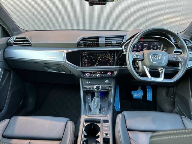 アウディ Ｑ３ 35TDIクワトロ Sライン 道東・釧路十勝 2020(令2)年 3万km デイトナグレーパールエフェクト ４WD/アシスタンスパッケージ/ アダプティブクルーズアシスト/ エマージェンシーアシスト/ ハイビームアシスト/ サイドアシスト/ リヤクロストラフィックアシスト/ベーシックパッケージ/ シートヒーター/ シート電動調整機能/ アウディホールドアシスト/純正ナビ/ BT/USB/type-C/純正ETC2.0/純正前後ドライブレコーダー/ハーフレザーシート/ワイヤレス充電/パワーバックドア/純正19インチAW/純正フロアマット/取扱説明書/保証書/スペアキー