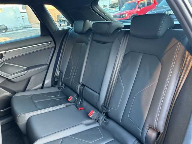 アウディ Ｑ３ 35TDIクワトロ Sライン 道東・釧路十勝 2020(令2)年 3万km デイトナグレーパールエフェクト ４WD/アシスタンスパッケージ/ アダプティブクルーズアシスト/ エマージェンシーアシスト/ ハイビームアシスト/ サイドアシスト/ リヤクロストラフィックアシスト/ベーシックパッケージ/ シートヒーター/ シート電動調整機能/ アウディホールドアシスト/純正ナビ/ BT/USB/type-C/純正ETC2.0/純正前後ドライブレコーダー/ハーフレザーシート/ワイヤレス充電/パワーバックドア/純正19インチAW/純正フロアマット/取扱説明書/保証書/スペアキー