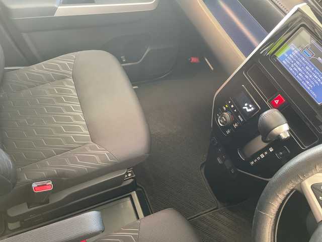 ダイハツ トール カスタムG リミテッド SAⅢ 埼玉県 2019(平31)年 5.5万km レーザーブルークリスタルシャイン スマートアシストIII/純正ナビ/フルセグTV/パノラマモニター/両側パワースライドドア/クルーズコントロール/LEDオートライト/シートヒーター/純正14インチAW/クリアランスソナー/プッシュスタート/ETC/禁煙車