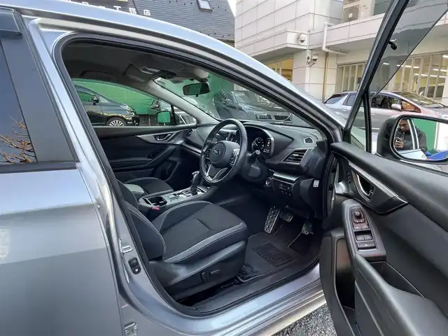 スバル インプレッサ スポーツ 1．6i－S アイサイト 東京都 2020(令2)年 7.5万km アイスシルバーメタリック ワンオーナー/寒冷地仕様/アイサイトセーフティプラス/・後続警戒システム/8型メモリナビ（NR-MZ300-BIN-3）/・フルセグTV/Bluetooth/DVD/USB/前後ドライブレコーダー（CA-DR03TDFA)/バックカメラ/アイサイトコアテクノロジー/・アダプティブクルーズコントロール/・後退時ブレーキアシスト/・プリクラッシュブレーキ/・ツーリングアシスト/・車線逸脱警報/ステアリング連動LEDヘッドランプ/ヘッドランプウォッシャー/アダプティブドライビングビーム/マルチインフォメーションディスプレイ/パワーシート(運転席＆助手席)/メモリーシート(運転席)/アイドリングストップ/コーナーセンサー/ETC2.0/保証書/取扱説明書/記録簿/スペアキー×1