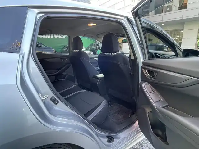 スバル インプレッサ スポーツ 1．6i－S アイサイト 東京都 2020(令2)年 7.5万km アイスシルバーメタリック ワンオーナー/寒冷地仕様/アイサイトセーフティプラス/・後続警戒システム/8型メモリナビ（NR-MZ300-BIN-3）/・フルセグTV/Bluetooth/DVD/USB/前後ドライブレコーダー（CA-DR03TDFA)/バックカメラ/アイサイトコアテクノロジー/・アダプティブクルーズコントロール/・後退時ブレーキアシスト/・プリクラッシュブレーキ/・ツーリングアシスト/・車線逸脱警報/ステアリング連動LEDヘッドランプ/ヘッドランプウォッシャー/アダプティブドライビングビーム/マルチインフォメーションディスプレイ/パワーシート(運転席＆助手席)/メモリーシート(運転席)/アイドリングストップ/コーナーセンサー/ETC2.0/保証書/取扱説明書/記録簿/スペアキー×1