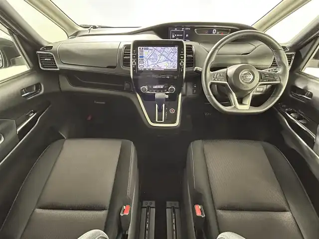 日産 セレナ ハイウェイスター G 佐賀県 2016(平28)年 7.6万km ダイヤモンドブラック 純正９型ナビ/CD/DVD/BT/フルセグTV/バックカメラ/衝突被害軽減システム/クルーズコントロール/フリップダウンモニター/パーキングアシスト/両側パワースライドドア/ハンズフリーオートスライドドア/横滑り防止装置/ETC/ドライブレコーダー/LEDヘッドライト/フォグランプ/オートライト/ウィンカーミラー/電動格納ミラー/純正アルミホイール/プッシュスタート/スマートキー/フロアマット/ドアバイザー/スペアキー