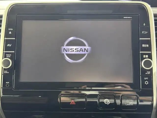 日産 セレナ ハイウェイスター G 佐賀県 2016(平28)年 7.6万km ダイヤモンドブラック 純正９型ナビ/CD/DVD/BT/フルセグTV/バックカメラ/衝突被害軽減システム/クルーズコントロール/フリップダウンモニター/パーキングアシスト/両側パワースライドドア/ハンズフリーオートスライドドア/横滑り防止装置/ETC/ドライブレコーダー/LEDヘッドライト/フォグランプ/オートライト/ウィンカーミラー/電動格納ミラー/純正アルミホイール/プッシュスタート/スマートキー/フロアマット/ドアバイザー/スペアキー