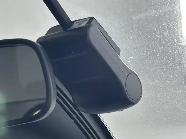 日産 セレナ ハイウェイスター G 佐賀県 2016(平28)年 7.6万km ダイヤモンドブラック 純正９型ナビ/CD/DVD/BT/フルセグTV/バックカメラ/衝突被害軽減システム/クルーズコントロール/フリップダウンモニター/パーキングアシスト/両側パワースライドドア/ハンズフリーオートスライドドア/横滑り防止装置/ETC/ドライブレコーダー/LEDヘッドライト/フォグランプ/オートライト/ウィンカーミラー/電動格納ミラー/純正アルミホイール/プッシュスタート/スマートキー/フロアマット/ドアバイザー/スペアキー