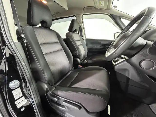 日産 セレナ ハイウェイスター G 佐賀県 2016(平28)年 7.6万km ダイヤモンドブラック 純正９型ナビ/CD/DVD/BT/フルセグTV/バックカメラ/衝突被害軽減システム/クルーズコントロール/フリップダウンモニター/パーキングアシスト/両側パワースライドドア/ハンズフリーオートスライドドア/横滑り防止装置/ETC/ドライブレコーダー/LEDヘッドライト/フォグランプ/オートライト/ウィンカーミラー/電動格納ミラー/純正アルミホイール/プッシュスタート/スマートキー/フロアマット/ドアバイザー/スペアキー