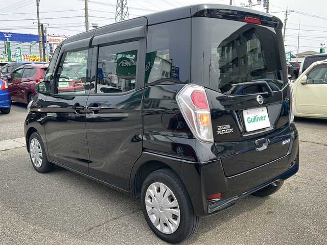 日産 デイズ ルークス X 石川県 2018(平30)年 2.7万km ブラック 片側パワースライドドア/純正ナビ（CD/DVD/BT/フルセグ）/バックカメラ/全方位カメラ/前方ドラレコ/衝突軽減システム/横滑り防止/アイドリングストップ/ステアリングスイッチ/ドアバイザー/背面テーブル
