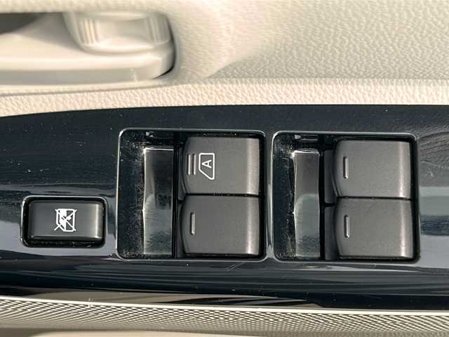 日産 デイズ ルークス X 石川県 2018(平30)年 2.7万km ブラック 片側パワースライドドア/純正ナビ（CD/DVD/BT/フルセグ）/バックカメラ/全方位カメラ/前方ドラレコ/衝突軽減システム/横滑り防止/アイドリングストップ/ステアリングスイッチ/ドアバイザー/背面テーブル