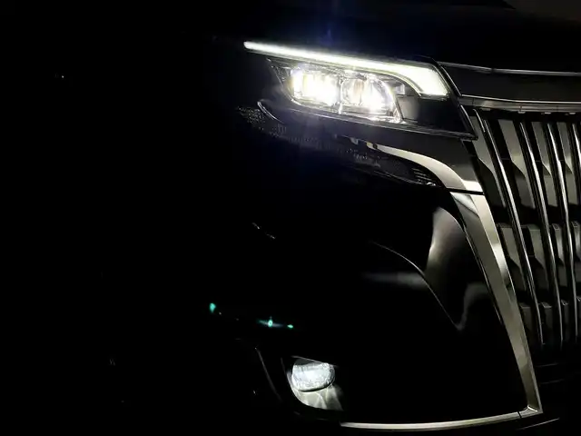 トヨタ エスクァイア ハイブリッド Xi 群馬県 2019(平31)年 11.9万km ブラック SRSエアバック(サイド/カーテン)/＝＝＝＝＝/純正9インチナビ(NSZT-Y68T)/・AM/FM/CD/DVD/SD/Bluetooth/フルセグTV/バックカメラ/トヨタセーフティセンス/・プリクラッシュセーフティシステム/・レーンディパーチャーアラート/・オートマチックハイビーム/先行車発進告知機能/クルーズコントロール/純正15インチアルミホイール/片側パワースライドドア(助手席側)/プッシュスタート/スマートキー×2本