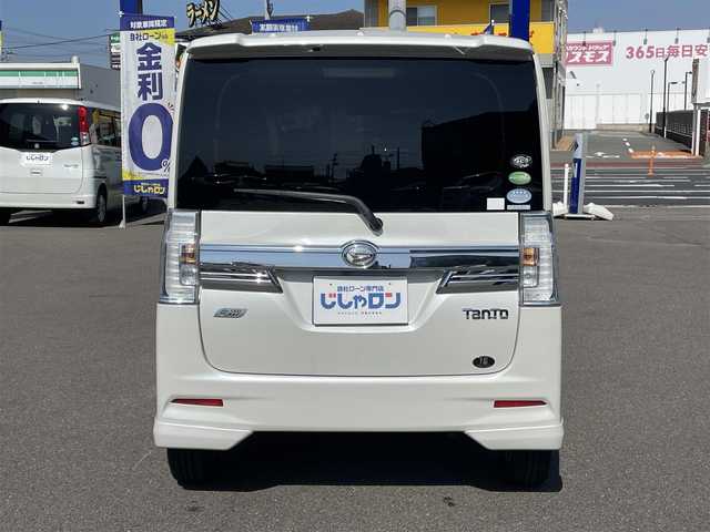 ダイハツ タント カスタム X トップED SA 和歌山県 2014(平26)年 12.8万km パール (株)IDOMが運営する【じしゃロン和歌山店】の自社ローン専用車両になります。こちらは現金またはオートローンご利用時の価格です。自社ローンご希望の方は別途その旨お申付け下さい/片側パワースライドドア /スマートキー/プッシュスタート/ハーフレザーシート/衝突被害軽減ブレーキ/横滑り防止装置/アイドリングストップ/純正フロアマット/純正１４インチアルミホイール