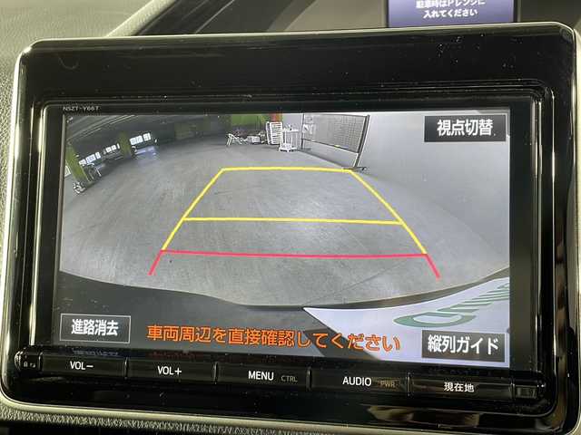トヨタ エスクァイア ハイブリッド Gi ブラックテーラード 沖縄県 2016(平28)年 8.2万km スパークリングブラックパールクリスタルシャイン 県外仕入/禁煙車/7人乗り/純正9インチナビ/フリップダウンモニター/CD/DVD/SD/BT/フルセグ/バックカメラ/ビルトインETC/トヨタセーフティセンス/プリクラッシュセーフティ/レーンキープアシスト/クルーズコントロール/クリアランスソナー/横滑り防止装置/オートマチックハイビーム/LEDヘッドライト/オートライト/アイドリングストップ/両側パワースライドドア/レザーシート/D+N席シートヒーター/純正15インチAW/純正フロアマット/プッシュスタート/スマートキー