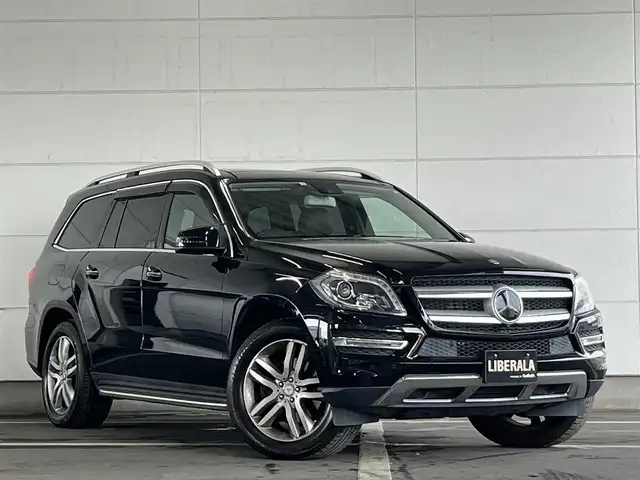 メルセデス・ベンツ ＧＬ３５０ 山形県 2016(平28)年 5.7万km 黒 ・純正ナビ/・CD/DVD/Bluetooth/USB/・360°カメラ/・インテリジェントライト/・アダプティブクルーズコントロール/・レーンキープアシスト/・ブラインドスポットモニター/・7人乗り/・レザーシート/・前席シートヒーター/・前席パワーシート/・パノラマルーフ/・ルーフレール/・純正エアサス/・ダウンヒルコントロール/・パドルシフト/・パワーリアゲート/・純正20インチAW
