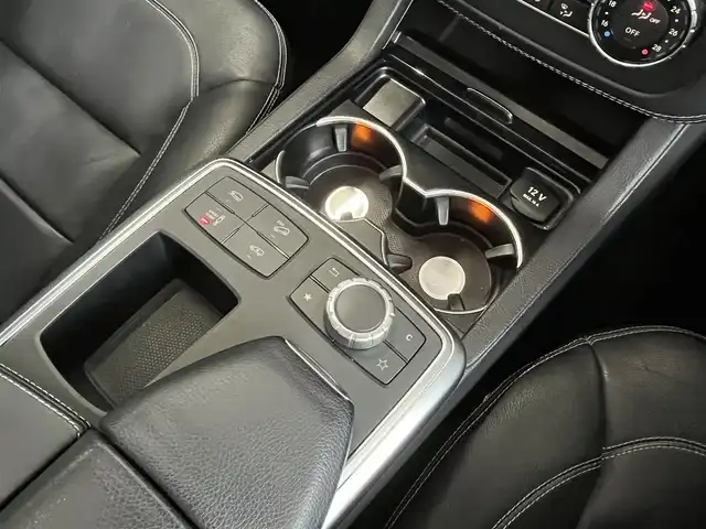 メルセデス・ベンツ ＧＬ３５０ 山形県 2016(平28)年 5.7万km 黒 ・純正ナビ/・CD/DVD/Bluetooth/USB/・360°カメラ/・インテリジェントライト/・アダプティブクルーズコントロール/・レーンキープアシスト/・ブラインドスポットモニター/・7人乗り/・レザーシート/・前席シートヒーター/・前席パワーシート/・パノラマルーフ/・ルーフレール/・純正エアサス/・ダウンヒルコントロール/・パドルシフト/・パワーリアゲート/・純正20インチAW
